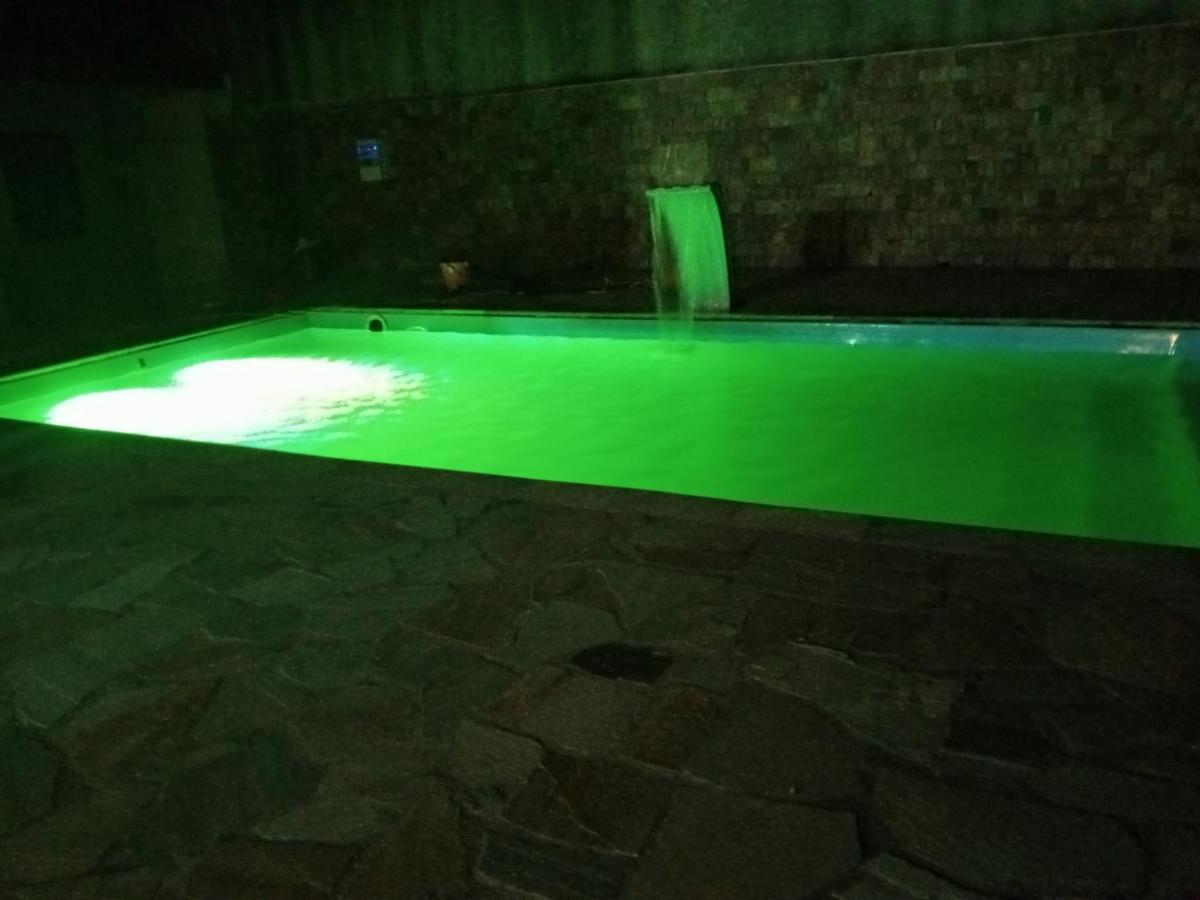 Maravilhosa Vila A 150 M Da Praia Do Guarau, Para 30 Pessoas! เปรูอิบี ภายนอก รูปภาพ